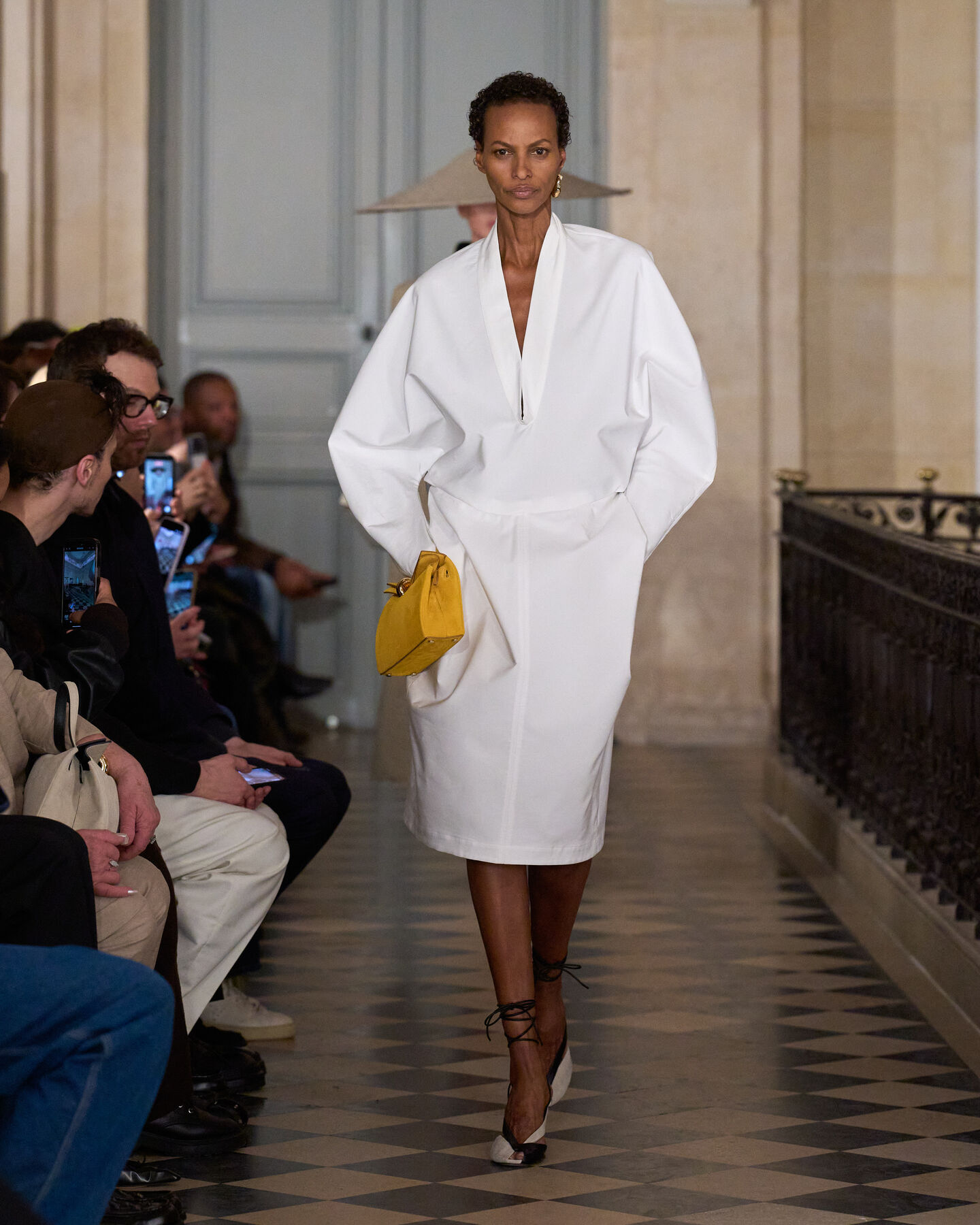 Look 8