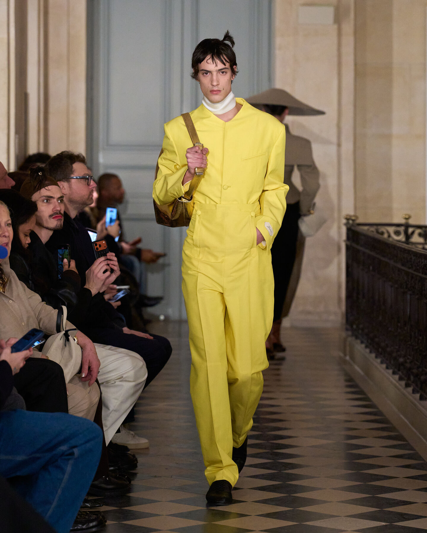 Look 11