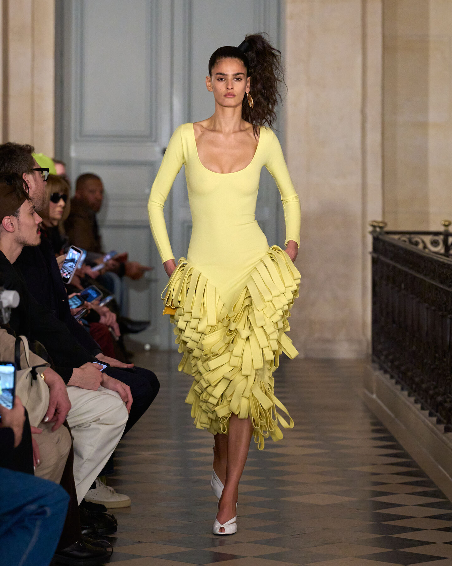 Look 27