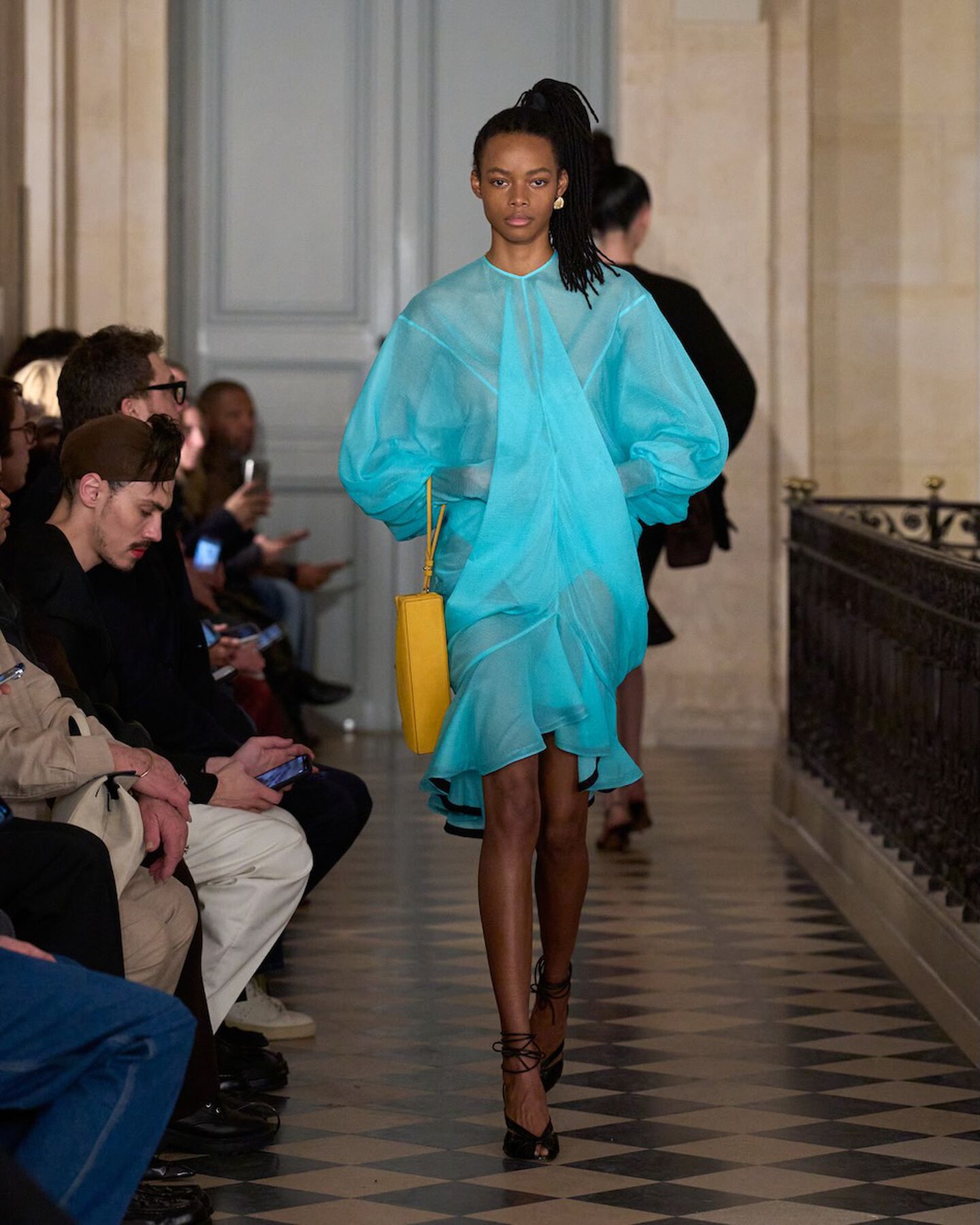 Look 33