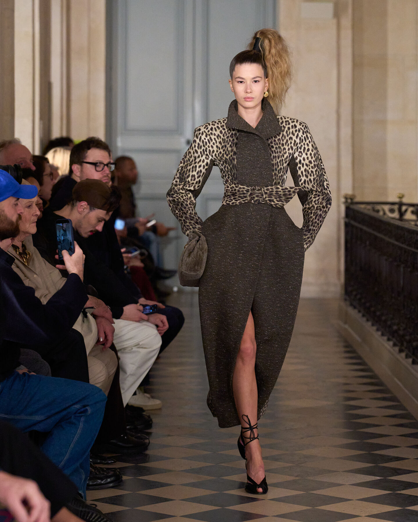 Look 35