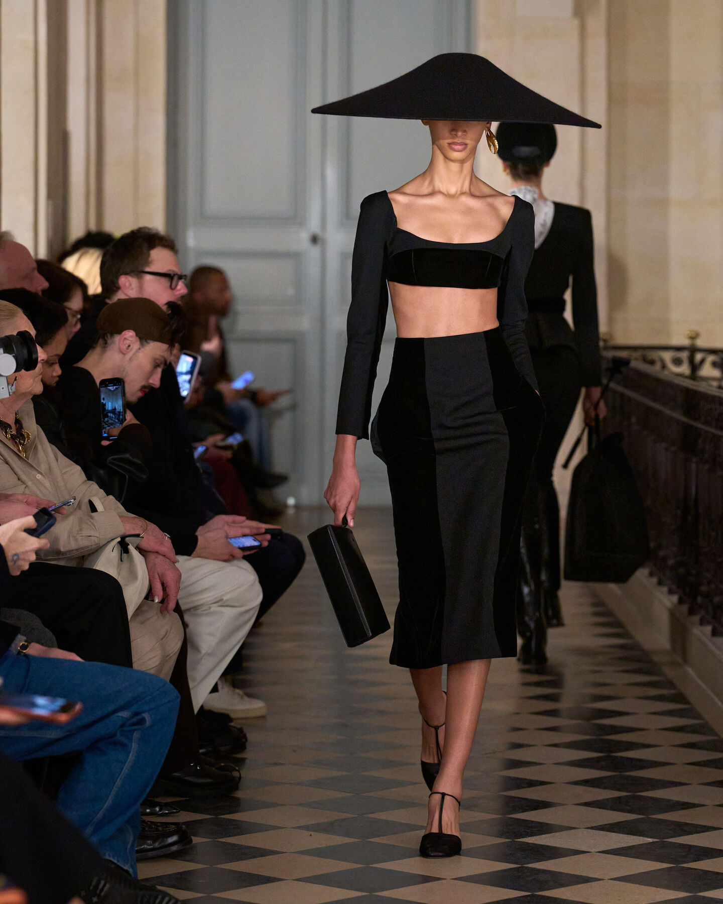 Look 43